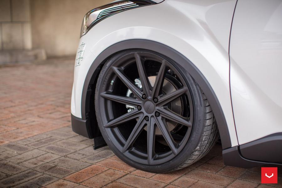 Колеса Toyota C-HR on Vossen Wheels (VFS10) 2017 года  (фото 16 из 20)